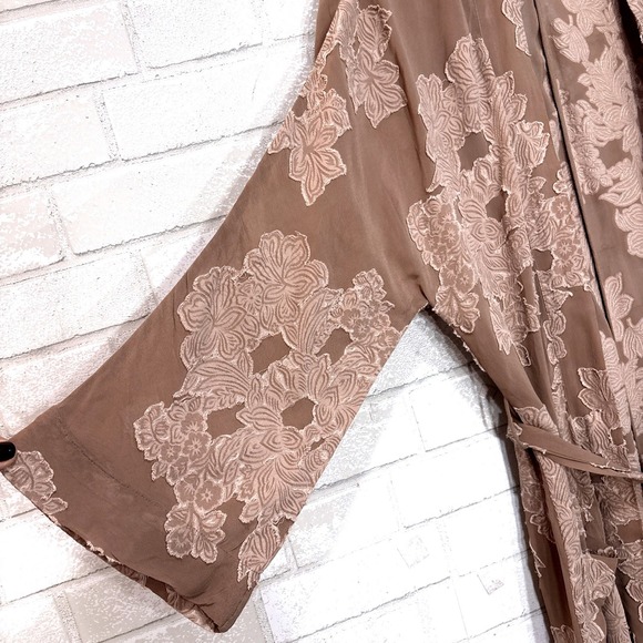 Wilfred Aritzia Embroidered Sheer Long Duster Kimono XXS Pink Boho Lace Romantic - Picture 3 of 13